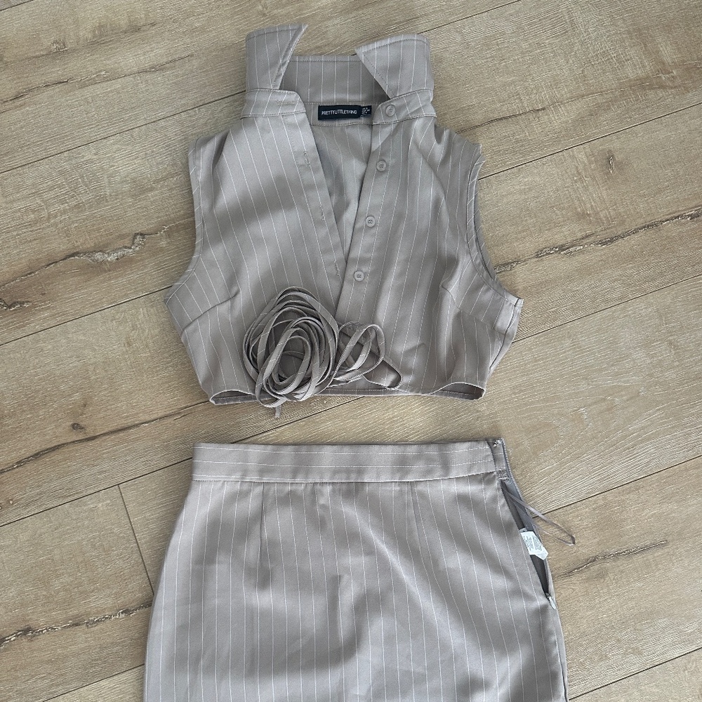 PLT set for brunch workwear size s